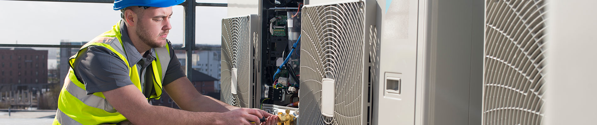 Man werkt aan koeler